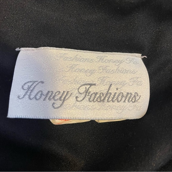 Y2k silver grey and black halter top 🩶🖤 - Picture 4 of 4